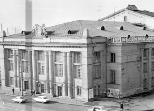 Дом культуры на ул. Горького.